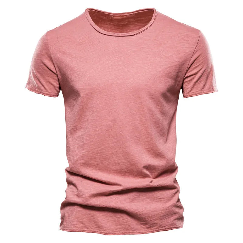 T-shirt homme en coton premium – Coupe slim, manches courtes, L’essentiel masculin, redéfini par la coupe et la matière.