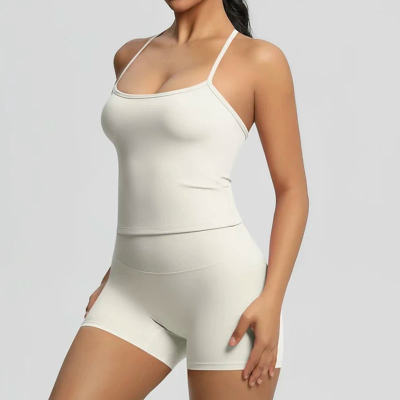 Ensemble Yoga Femme – Débardeur Ajusté Épaules Fines & Short Taille Haute Gainant, Effet Seconde Peau