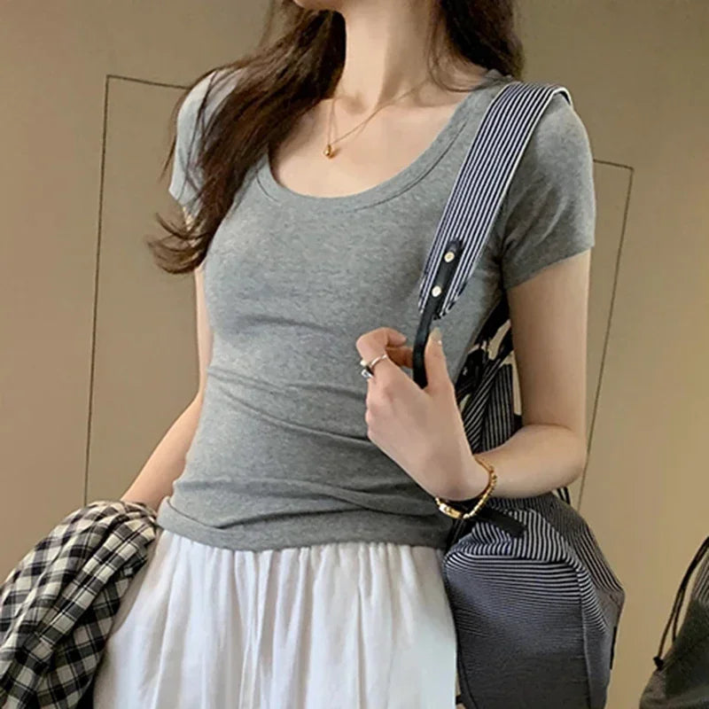 T-shirt femme coton – manches courtes, col rond, coupe slim, basique casual été, style Y2K tendance 2025